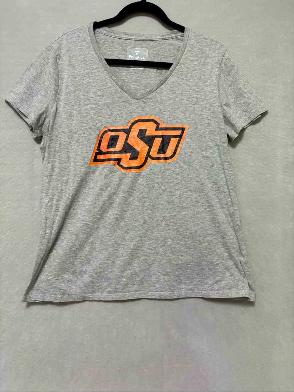 Fanatics Oklahoma State Cowboys  V-Neck T-Shirt Grey w/OSU Logo Women’s XL